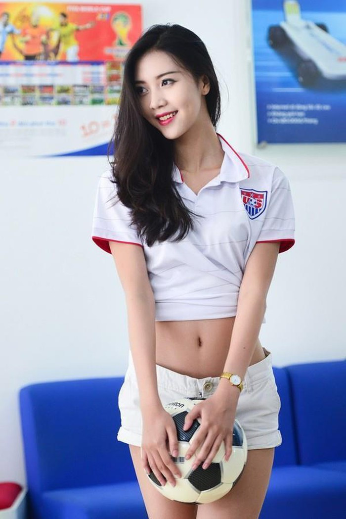 Dàn hot girl Việt đã xinh tự nhiên vẫn phẫu thuật thẩm mỹ ảnh 12 Dàn hot girl Việt đã xinh tự nhiên vẫn phẫu thuật thẩm mỹ ảnh 12