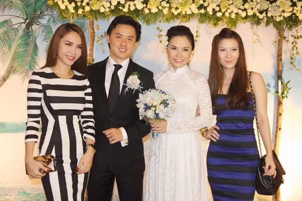 Ca sĩ Thu Ngọc và chồng cũ trong đám cưới diễn ra vào tháng 12/2012.