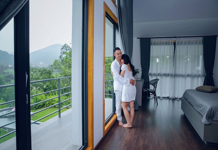 Sau ba năm ly hôn, Dũng "Về nhà đi con" lần đầu công khai tình tứ bạn gái nóng bỏng ảnh 6 Dũng