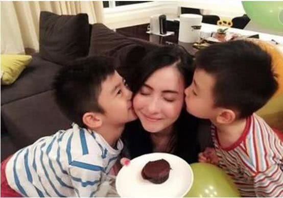 Chi phí học đáng kinh ngạc của con sao Hoa Ngữ: Lưu Đức Hoa bỏ ra 210 triệu, tiền xe của con trai Trương Bá Chi đã 34 triệu đồng ảnh 10