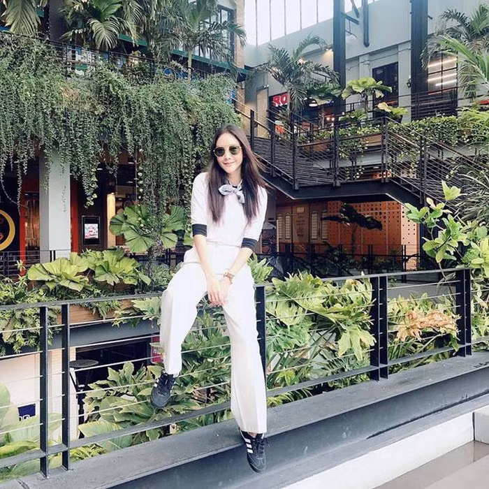 Phong cách thời trang cực kỳ năng động, trẻ trung của dàn mỹ nhân "Chiếc lá cuốn bay" ảnh 5 Phong cách thời trang cực kỳ năng động, trẻ trung của dàn mỹ nhân "Chiếc lá cuốn bay" ảnh 5