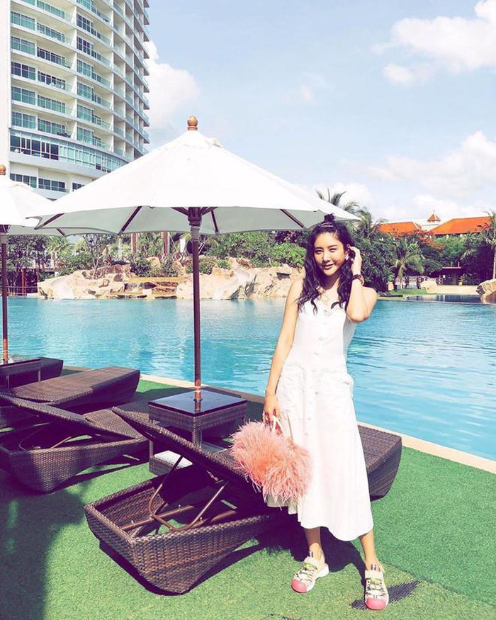 Phong cách thời trang cực kỳ năng động, trẻ trung của dàn mỹ nhân "Chiếc lá cuốn bay" ảnh 8 Phong cách thời trang cực kỳ năng động, trẻ trung của dàn mỹ nhân "Chiếc lá cuốn bay" ảnh 8