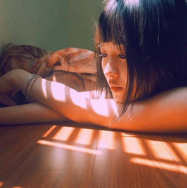 Chân dung gái xinh chen giữa "cặp đôi chim ri" Bảo - Dương trong Về nhà đi con ảnh 9 Xuất hiện gái xinh chen giữa cặp đôi chim ri Bảo Dương, lại còn chụp ảnh thân thiết với bố Quốc ảnh 9