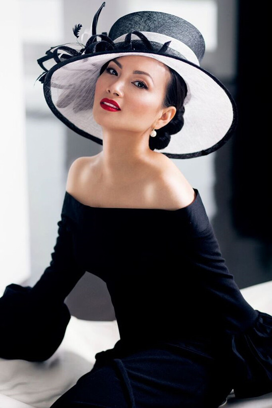 Ca sĩ Hà Phương trải lòng chuyện làm vợ tỷ phú Mỹ gốc Việt - Ảnh 2