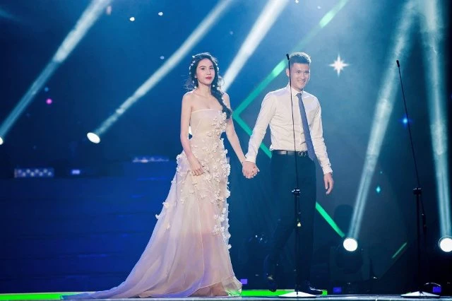 Công Vinh khẳng định "luôn ngoan, không ăn phở" vì Thủy Tiên làm điều này
