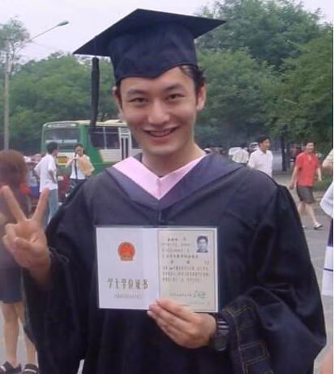 Bất ngờ với ảnh thời đi học của sao Hoa ngữ: Hồ Ca, Huỳnh Hiểu Minh khác hoàn toàn hiện tại, Chung Hán Lương, Phạm Băng Băng vẫn đẹp xuất sắc từ bé-3