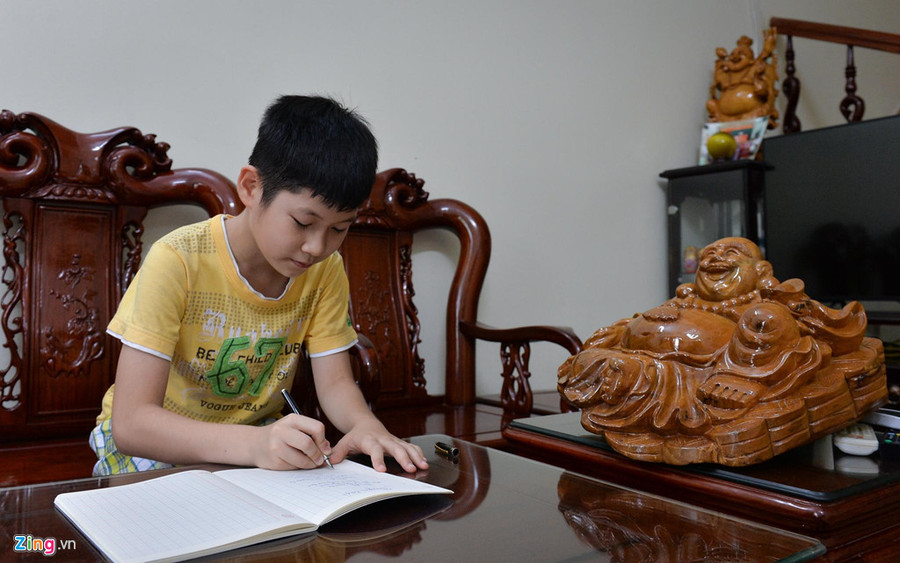 Cuộc sống giản dị của gia đình Hoa hậu Lương Thùy Linh ở Cao Bằng ảnh 4 Mẹ là Giám đốc Kho bạc, gia đình Hoa hậu Lương Thuỳ Linh sống giản dị-5