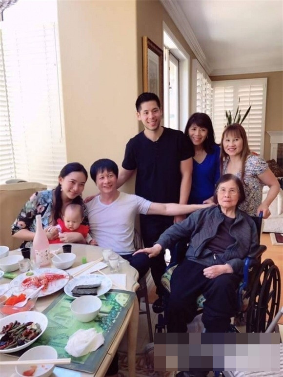 Đang hạnh phúc bên Phan Như Thảo, đại gia Đức An vẫn “tan nát cõi lòng” vì chuyện này ảnh 9 Hạnh phúc bên Phan Như Thảo, đại gia Đức An vẫn rơi lệ khi nghĩ về gia đình tan đàn xẻ nghé-10