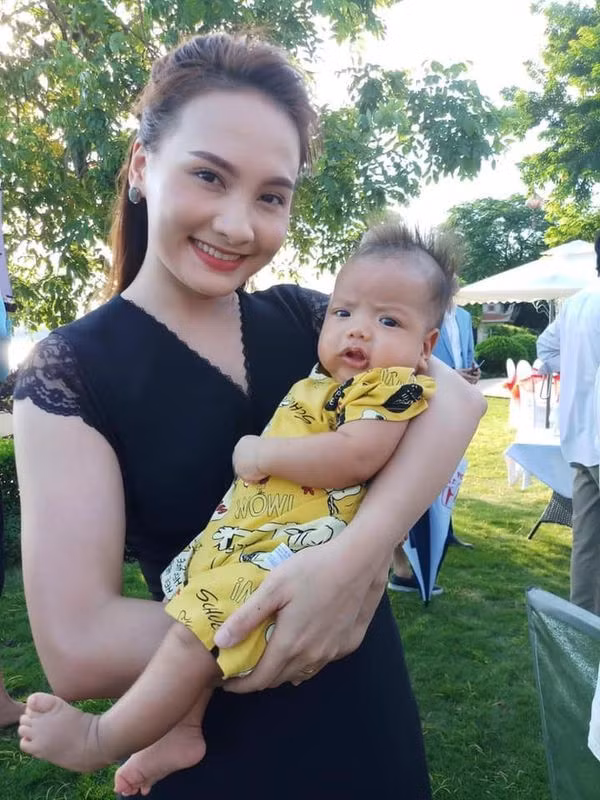 Củ Gừng được mọi người trong&nbsp;đoàn làm phim yêu quý và cưng chiều, nhất là “mẹ” Bảo Thanh.