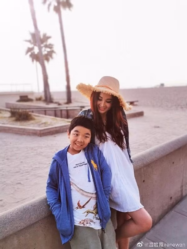 dau ngo phan kim lien lang lo nhat man anh da u60, co ong chong soai ca nhu the nay - 8