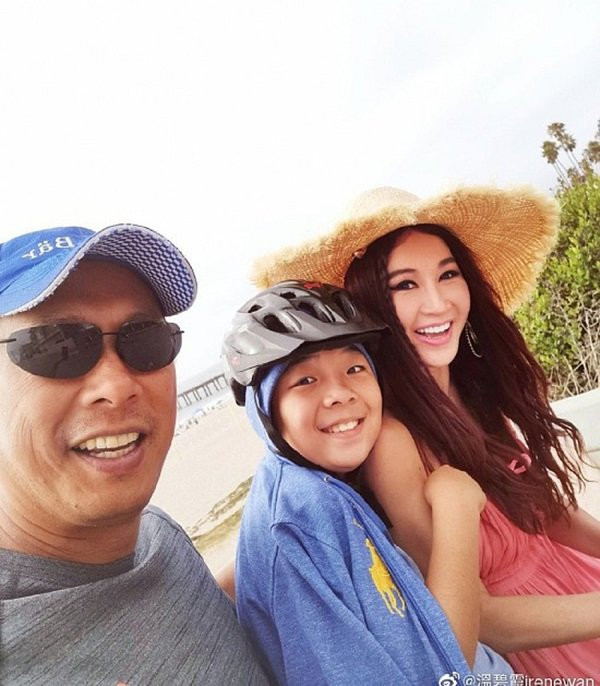 Chồng soái ca ít ai biết của nàng Phan Kim Liên lẳng lơ nhất màn ảnh ảnh 7 dau ngo phan kim lien lang lo nhat man anh da u60, co ong chong soai ca nhu the nay - 9