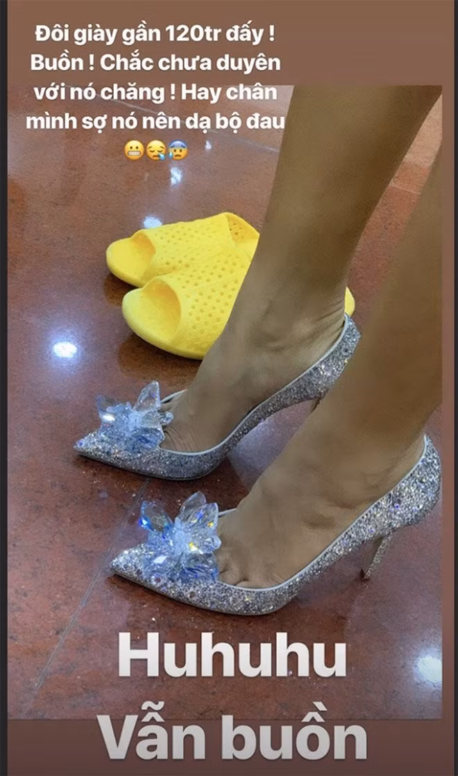 doi giay lo lem tram trieu duoc h’hen nie, ngoc trinh... dua nhau so huu co gi dac biet? - 7