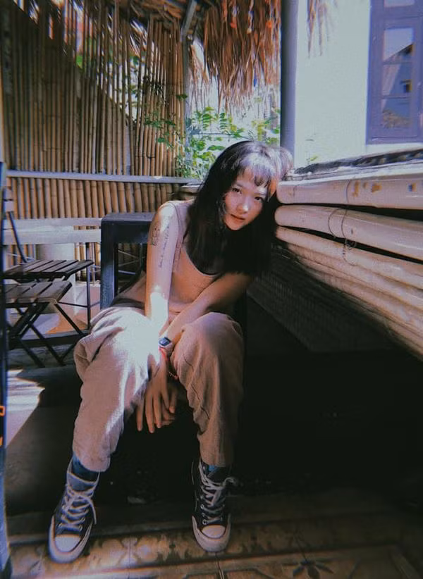 Xuất hiện gái xinh chen giữa cặp đôi chim ri Bảo Dương, lại còn chụp ảnh thân thiết với bố Quốc ảnh 13