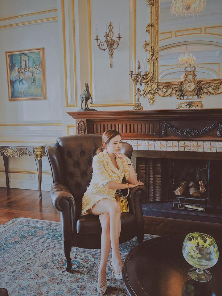 Cuộc sống sang chảnh, ngập trong đồ hiệu của vợ 2 đại gia Minh Nhựa ảnh 11 Cuộc sống sang chảnh, ngập trong đồ hiệu của vợ 2 đại gia Minh Nhựa ảnh 11