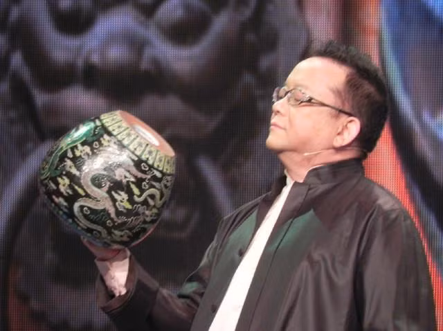 Bộ sưu tập đồ cổ hàng trăm tỷ của 