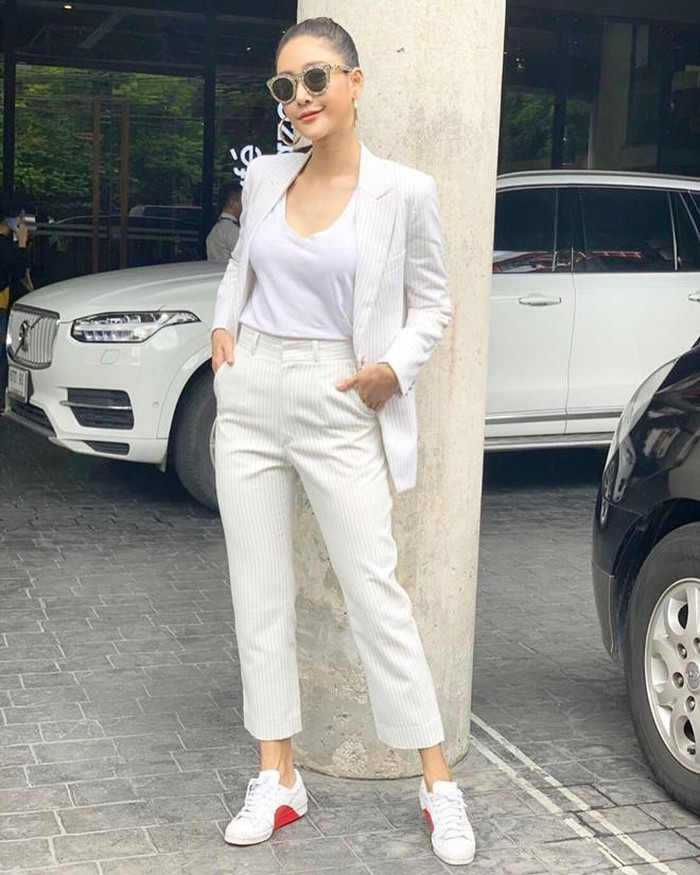 Phong cách thời trang cực kỳ năng động, trẻ trung của dàn mỹ nhân "Chiếc lá cuốn bay" ảnh 6 Phong cách thời trang cực kỳ năng động, trẻ trung của dàn mỹ nhân "Chiếc lá cuốn bay" ảnh 6