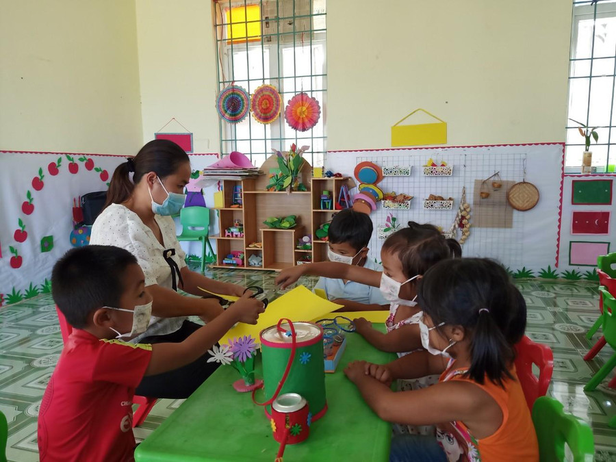 Xã Thu Lũm đã hoàn thành phổ cập giáo dục trẻ mầm non 5 tuổi. Xã Thu Lũm đã hoàn thành phổ cập giáo dục trẻ mầm non 5 tuổi.