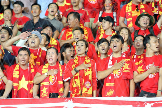 “Nếu bạn không ở bên cạnh đội bóng lúc gian nan, thì cũng đừng ăn mừng khi đội bóng chiến thắng.” (Nguồn: Internet) “Nếu bạn không ở bên cạnh đội bóng lúc gian nan, thì cũng đừng ăn mừng khi đội bóng chiến thắng.” (Nguồn: Internet)