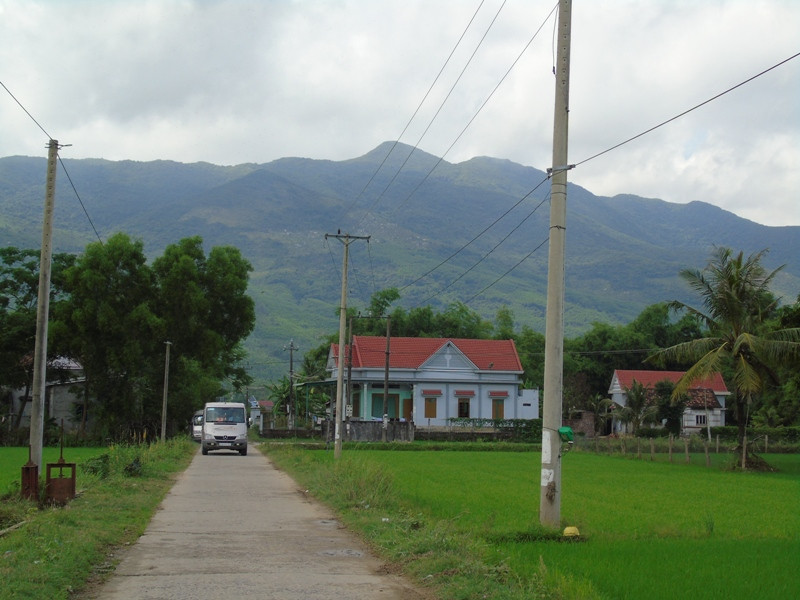 Nhờ tham gia XKLĐ, nhiều gia đình ở Hoài Ân đã thoát nghèo, xây dựng nhà cửa khang trang. 