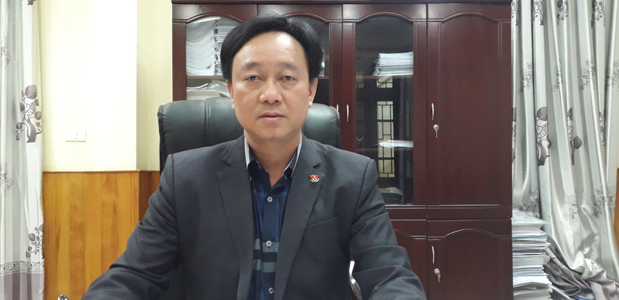 Ông Vùi Văn Nguyện - Trưởng ban Kinh tế - Ngân sách, HĐND tỉnh Điện Biên chia sẻ với những khó khăn của nhân dân khu vực trung tâm Mường Nhé khi phải sử dụng nguồn nước “không sạch” Ông Vùi Văn Nguyện - Trưởng ban Kinh tế - Ngân sách, HĐND tỉnh Điện Biên chia sẻ với những khó khăn của nhân dân khu vực trung tâm Mường Nhé khi phải sử dụng nguồn nước “không sạch”