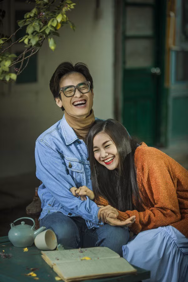 su that chuyen thanh hang ngam cong khai hen ho ha anh tuan hinh anh 4