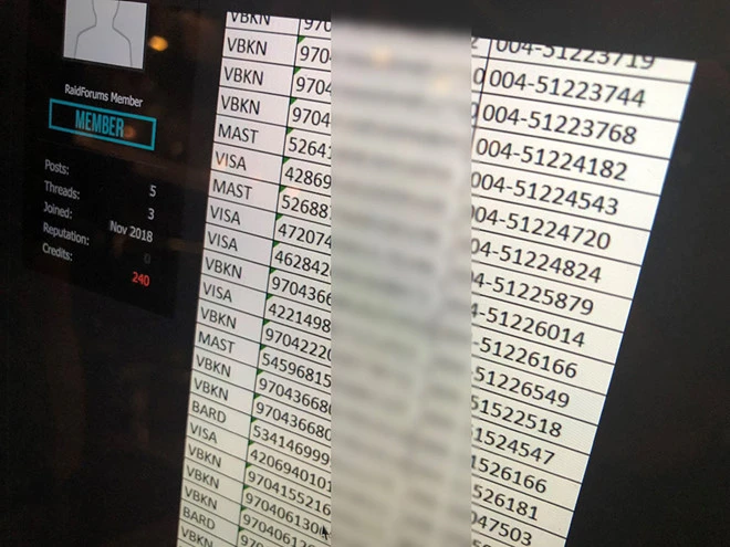 Thông tin nhạy cảm về số thẻ ngân hàng được cho là của khách hàng rò rỉ từ Thế giới Di động xuất hiện trên mạng vào ngày 7/11/2018