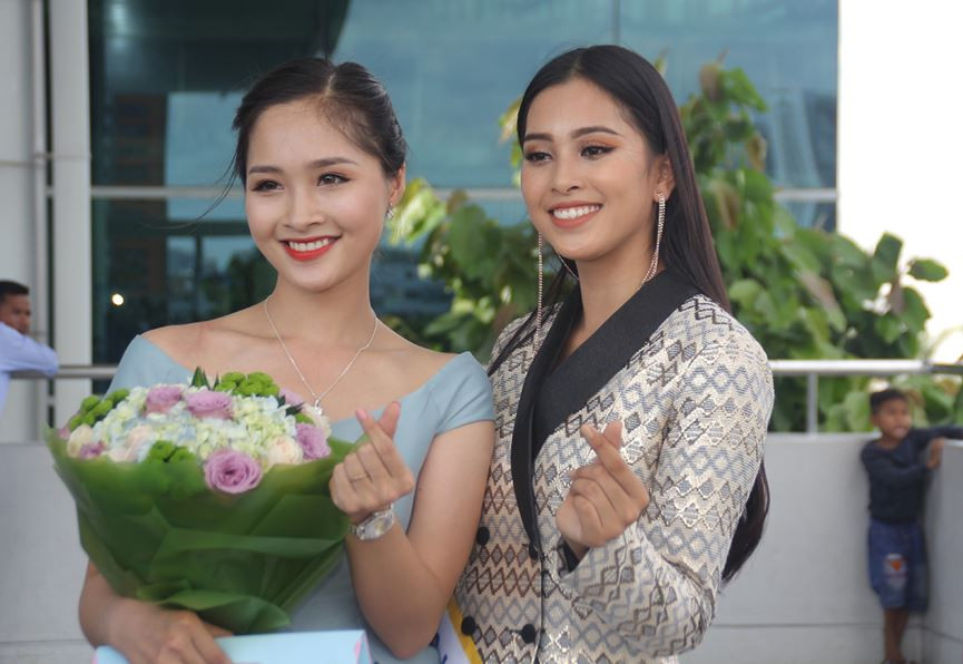 Trần Tiểu Vy rạng rỡ lên đường chinh chiến Miss World 2018 ảnh 3 Hoa hậu Trần Tiểu Vy lên đường dự thi Miss World - ảnh 3