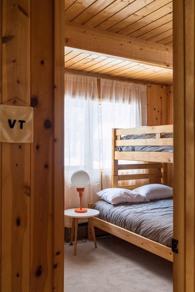  Thảm mới được sử dụng trong phòng ngủ. 