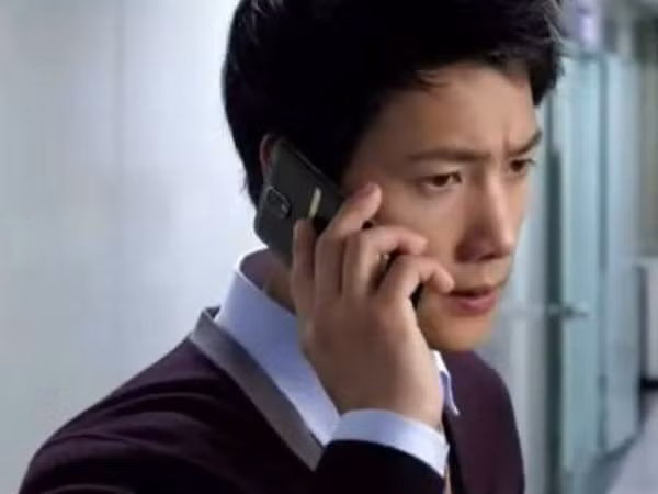 Chẳng cần đánh ghen ầm ĩ, cách ứng xử của giám đốc trẻ khi phát hiện vợ trăng hoa khiến thiên hạ ngả mũi bái phục