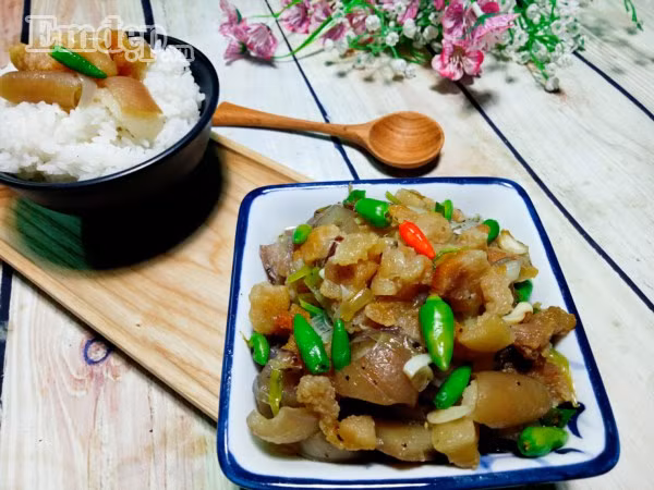 Da heo kho tóp mỡ giản dị mà trôi cơm đến không ngờ