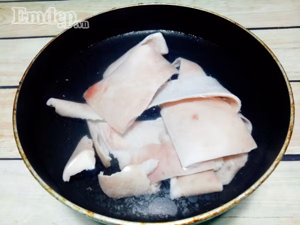 Da heo kho tóp mỡ giản dị mà trôi cơm đến không ngờ