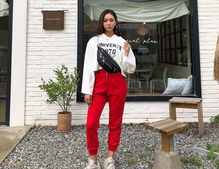 Khám phá ngay 10 cách mix legging dễ thương cho ngày trời chuyển lạnh