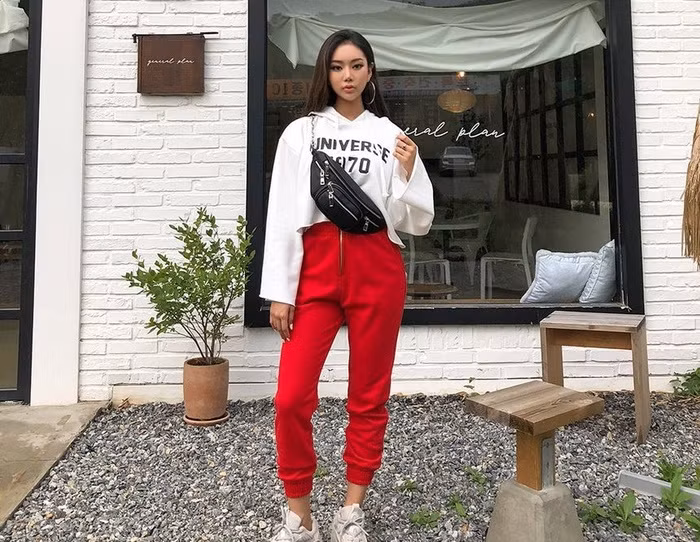 Khám phá ngay 10 cách mix legging dễ thương cho ngày trời chuyển lạnh