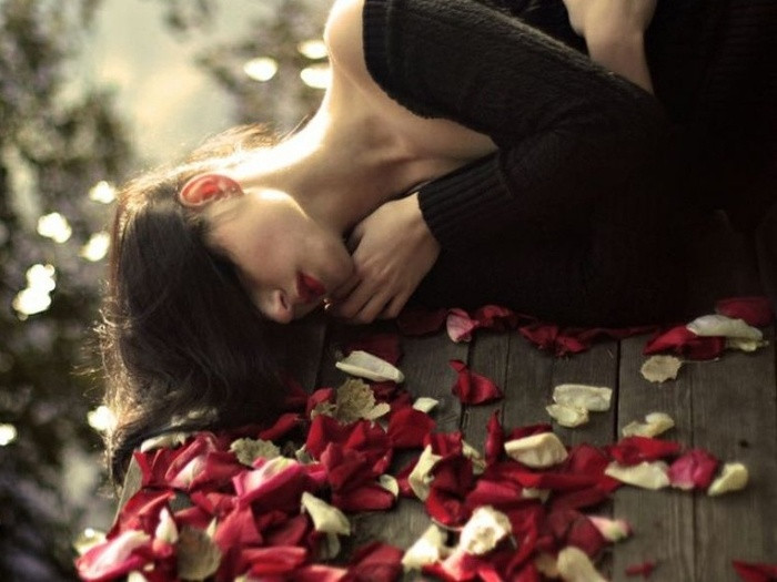 Đàn bà kiểu này sinh ra đã MANG SẴN MỆNH KHỔ, hôn nhân lục đục, cả đời không được chồng trân trọng