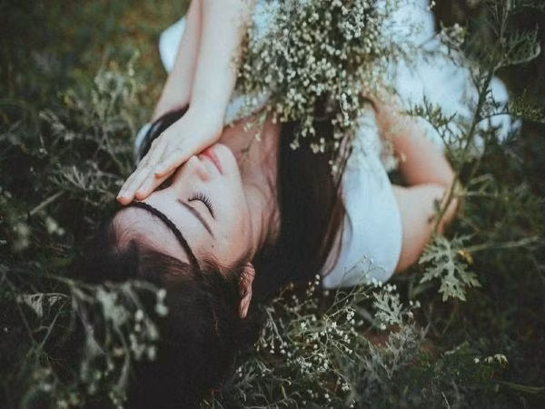 Đàn bà kiểu này sinh ra đã MANG SẴN MỆNH KHỔ, hôn nhân lục đục, cả đời không được chồng trân trọng