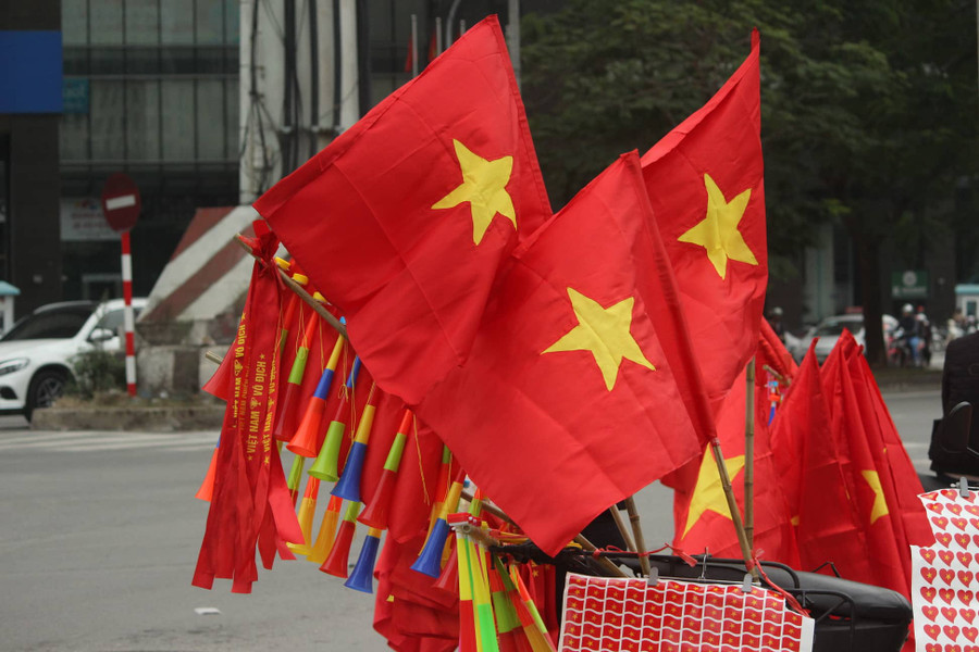 Phụ kiện cổ vũ là vật không thể thiếu...