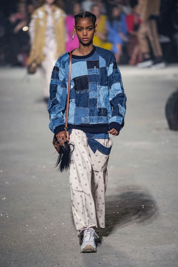 Kpop năm 2019 đã bị 10 phong cách thời trang những năm 70 tấn công ‘hung hãn’ ảnh 45 10 phong cách thời trang những năm 70 đang ‘hung hãn’ tấn công Kpop năm 2019 ảnh 44