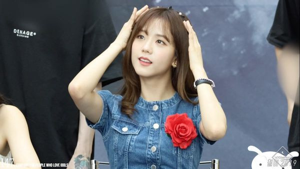 Kpop năm 2019 đã bị 10 phong cách thời trang những năm 70 tấn công ‘hung hãn’ ảnh 25 10 phong cách thời trang những năm 70 đang ‘hung hãn’ tấn công Kpop năm 2019 ảnh 24