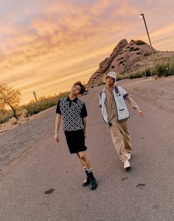 10 phong cách thời trang những năm 70 đang ‘hung hãn’ tấn công Kpop năm 2019 ảnh 42