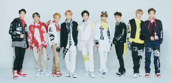 Kpop năm 2019 đã bị 10 phong cách thời trang những năm 70 tấn công ‘hung hãn’ ảnh 47 10 phong cách thời trang những năm 70 đang ‘hung hãn’ tấn công Kpop năm 2019 ảnh 46