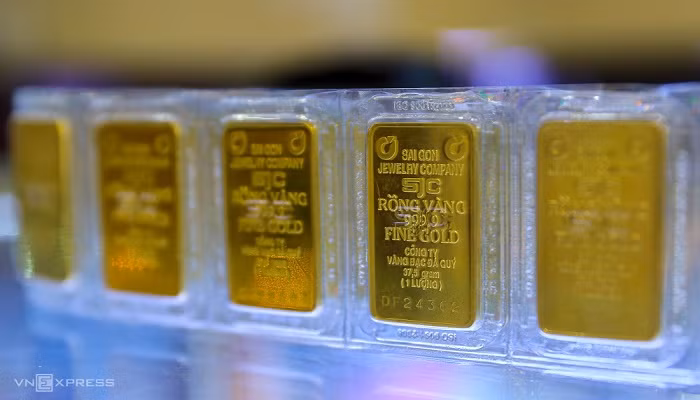 Giá vàng hôm nay 2/3 tiếp đà tăng mạnh, tiến sát ngưỡng 80 triệu đồng/lượng