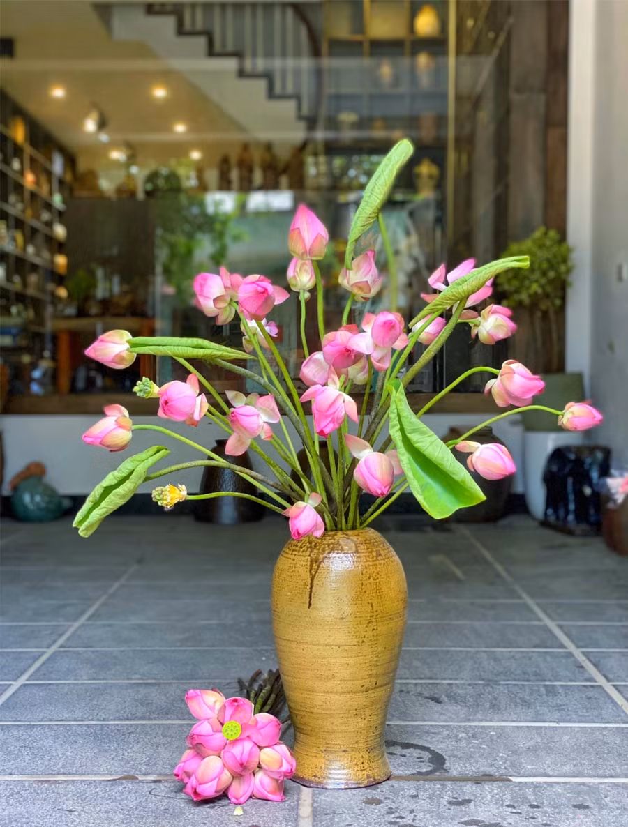 Hoặc bình hợp màu nhuỵ.