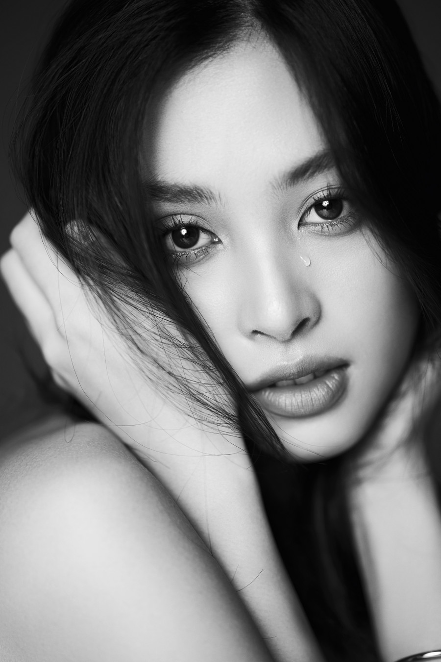 Bằng sự chân chất, thật thà vốn có, Tiểu Vy cũng dễ dàng đưa người xem đồng cảm với những vai diễn mà cô từng thể hiện.