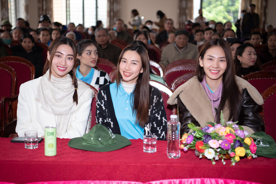 Các nàng hậu nhà Sen vàng. Các nàng hậu nhà Sen vàng.