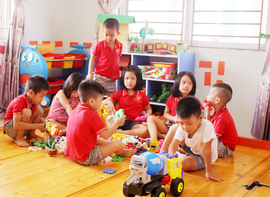 Trẻ mầm non cần phải được quan tâm đúng mức Trẻ mầm non cần phải được quan tâm đúng mức