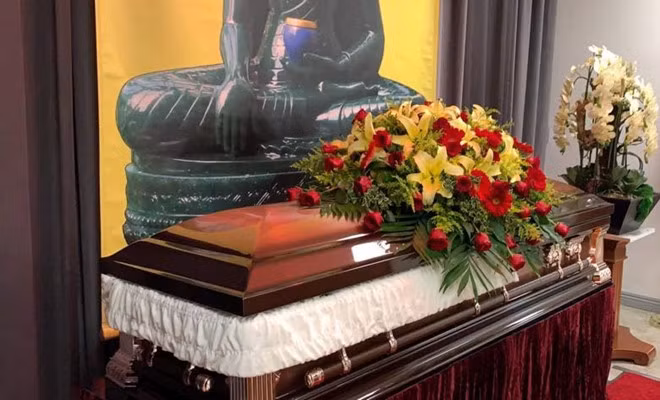 Những hình ảnh nhìn rơi nước mắt tại đám tang nghệ sĩ Anh Vũ ở Mỹ - ảnh 5