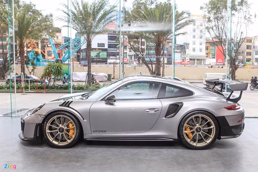 Ong Dang Le Nguyen Vu sam Porsche GT2 RS hon 20 ty sau khi ly hon hinh anh 3 