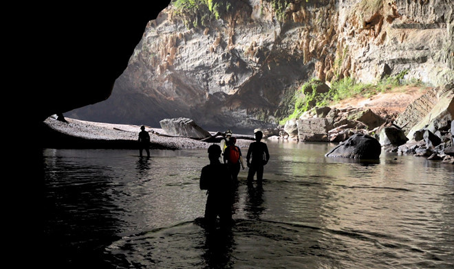 Hình ảnh hiếm có về sông ngầm dưới động lớn nhất thế giới Sơn Đoòng - ảnh 4