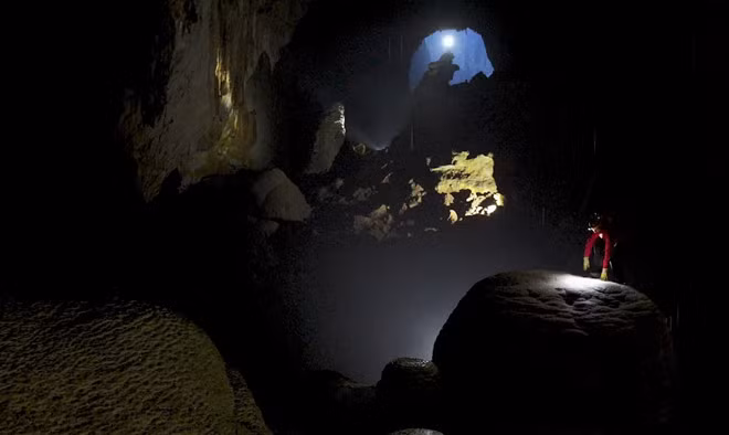 Hình ảnh hiếm có về sông ngầm dưới động lớn nhất thế giới Sơn Đoòng - ảnh 1