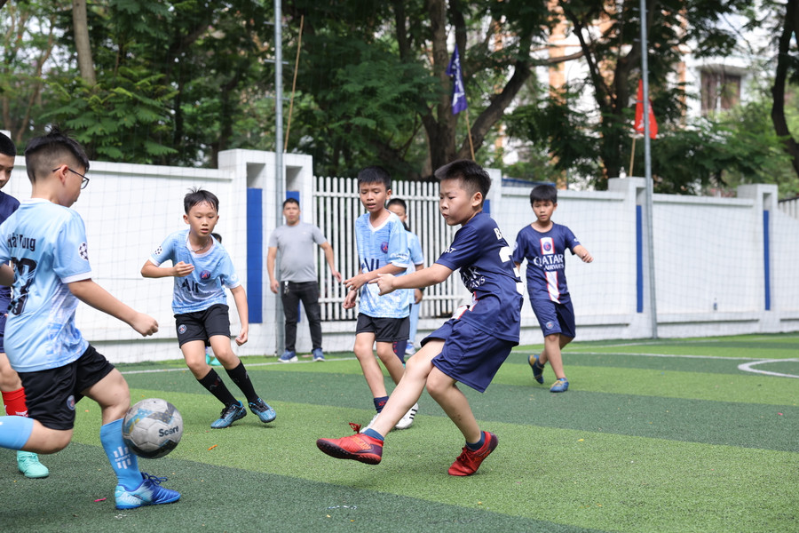 Những giờ phút thi đấu bóng đá đầy căng thẳng nhưng cũng rất thăng hoa của các cầu thủ nhí.